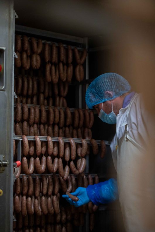 Le fumage des saucisses